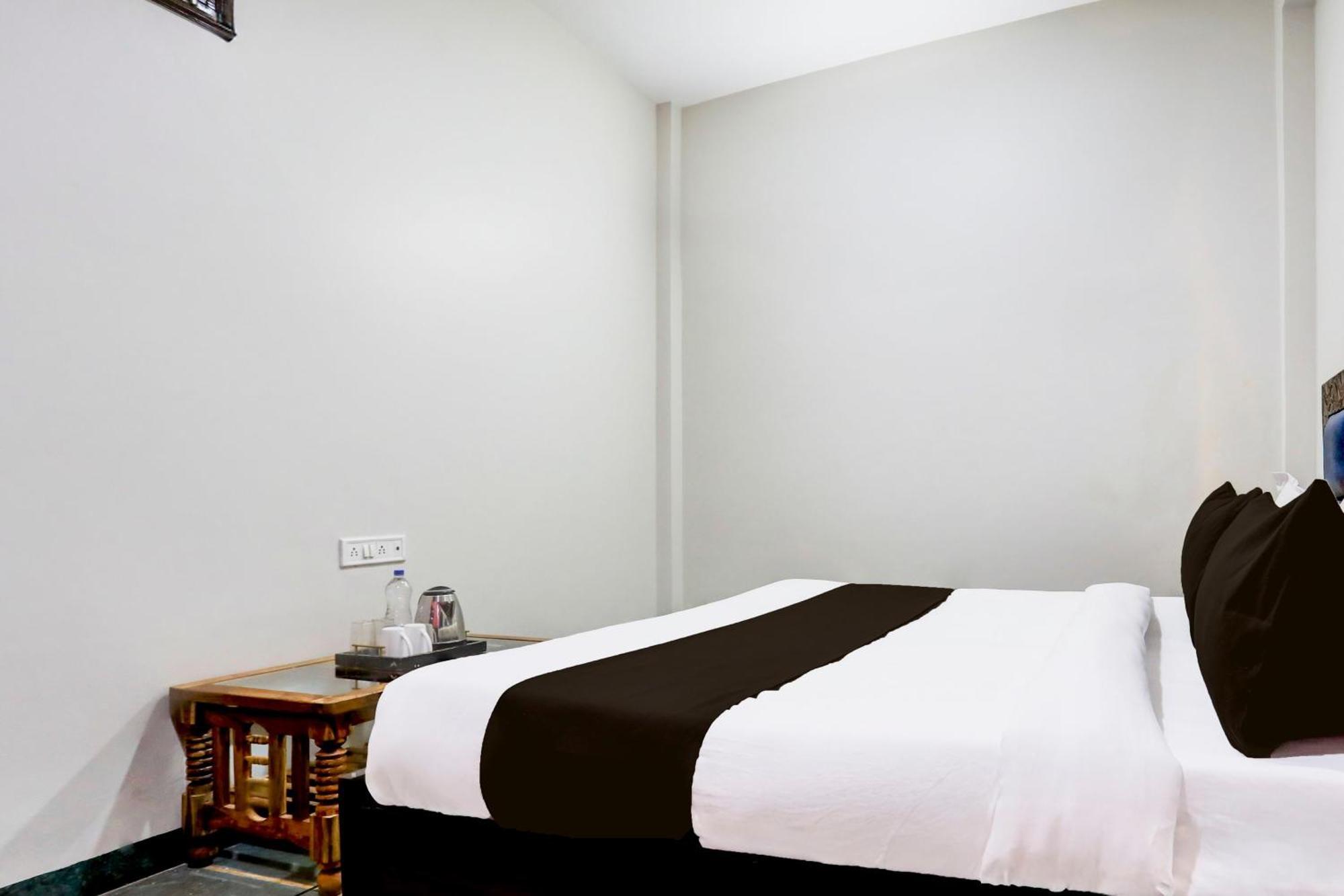 Hotel O The Baba Gest House Indore Extérieur photo